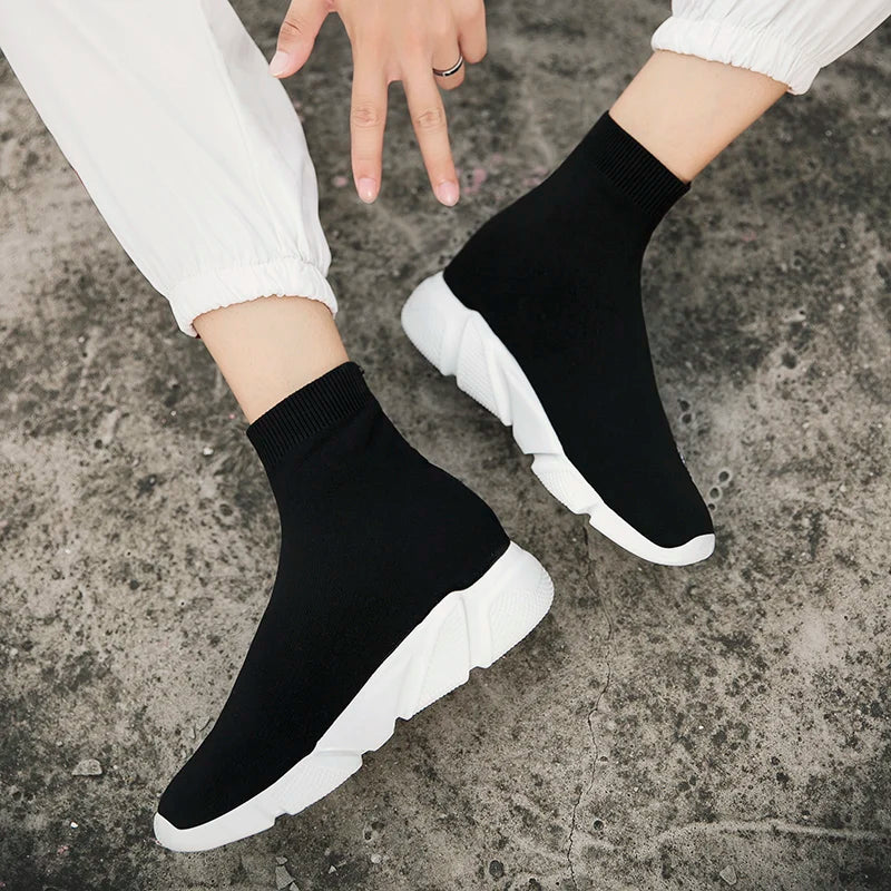 Classic Black Socks Runing Shoes Men High Sock Trainers Women Slip on Couple Casual Shoes Lightweight Sneakers Men basket homme